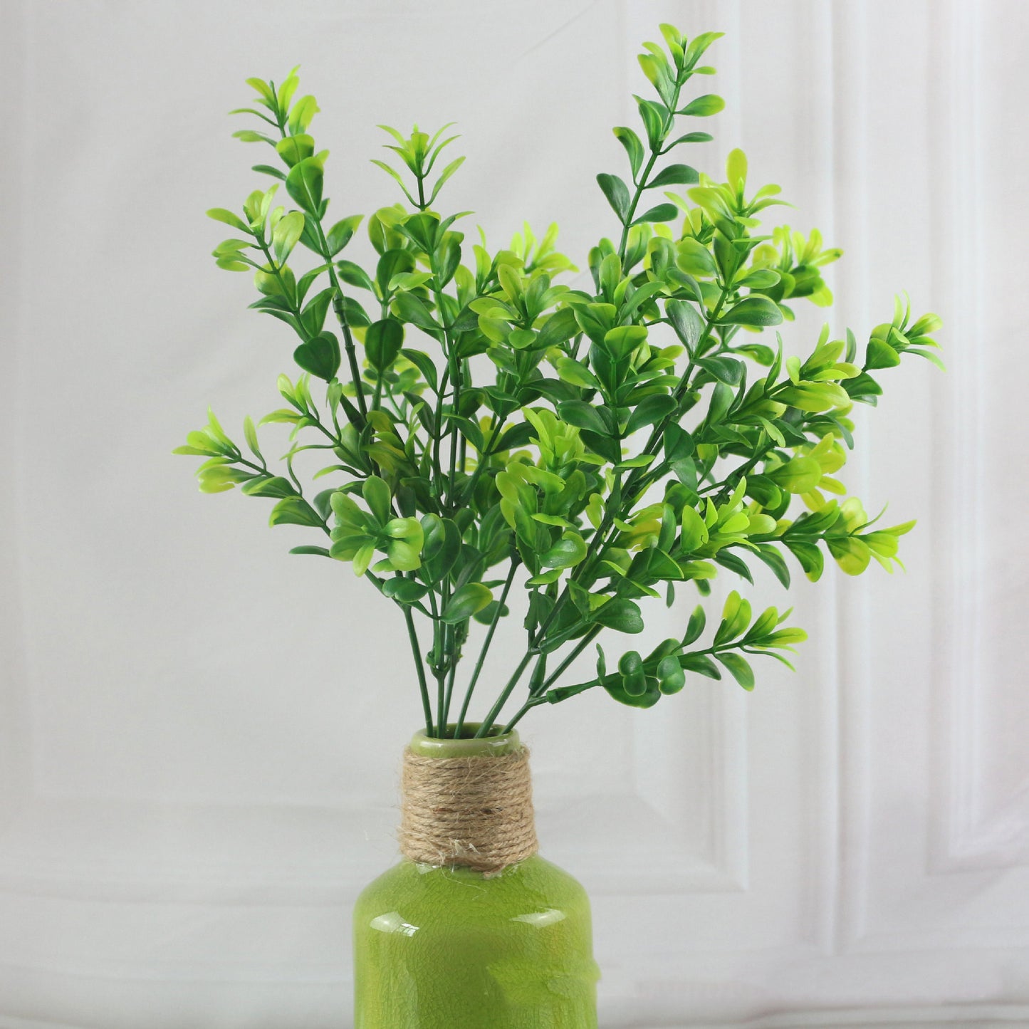 Green Boxwood Stem (Artificial Plant)
